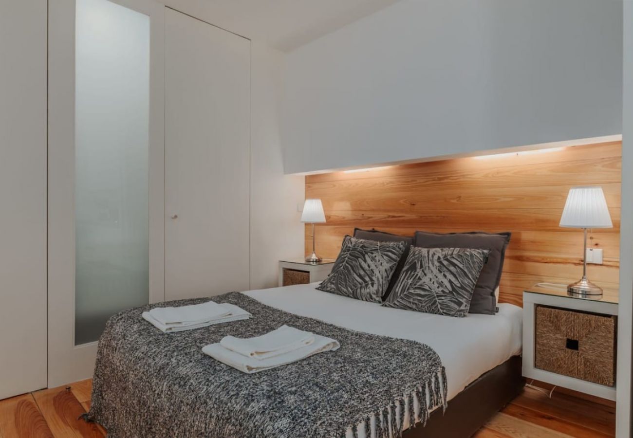 Apartamento em Porto - Luxury Studio, with A/C Downtown Porto near Metro