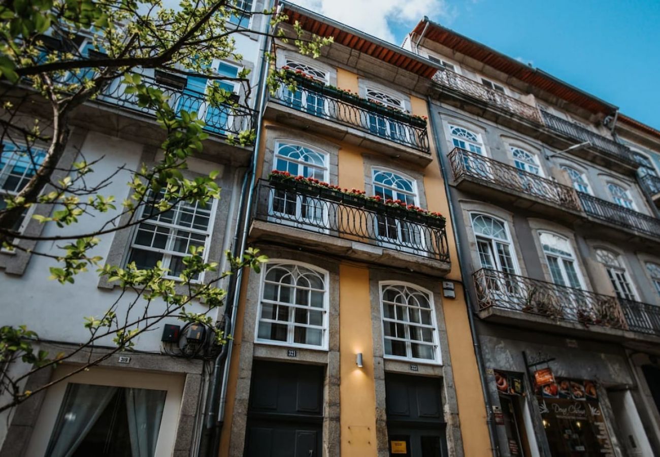 Apartamento em Porto - Luxury Studio, with A/C Downtown Porto near Metro