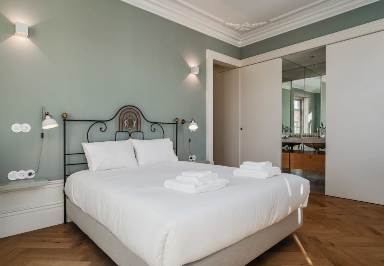 Apartamento em Porto - Victoria Luxury Apartment, Historic House Downtown