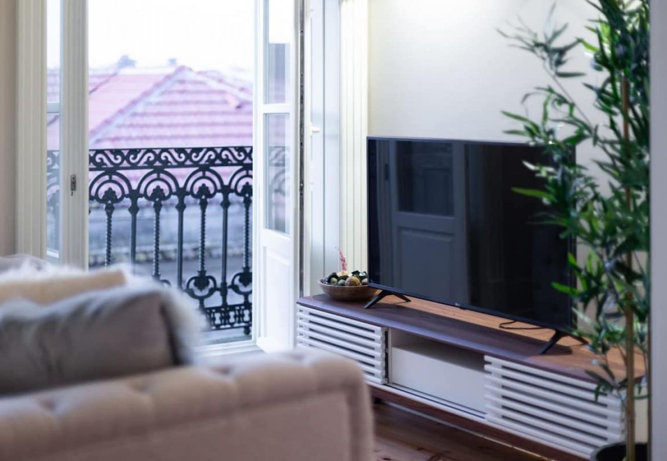 Apartamento em Porto - Luxury House with A/C, Downtown Porto near Metro