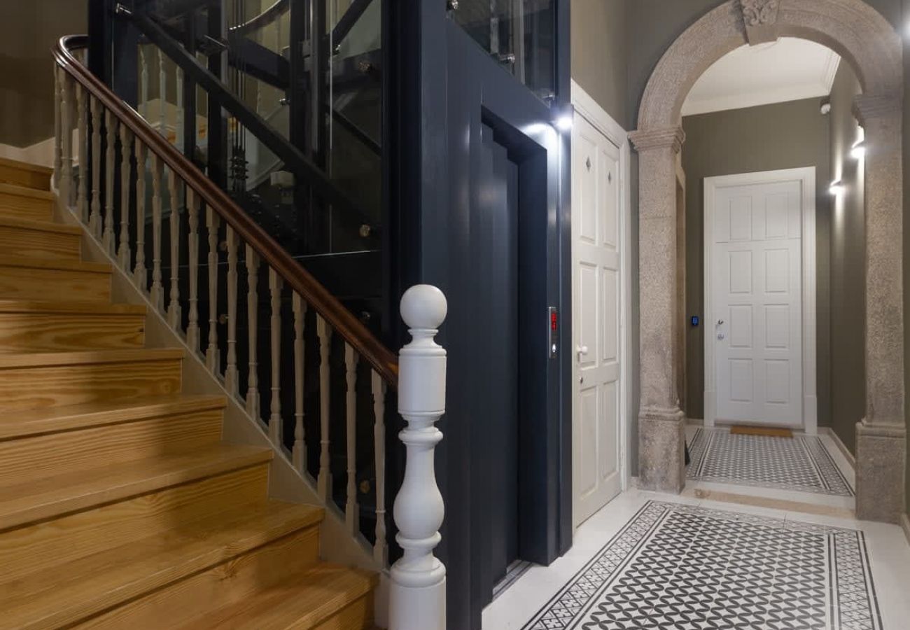 Apartamento em Porto - Luxury House with A/C, Downtown Porto near Metro