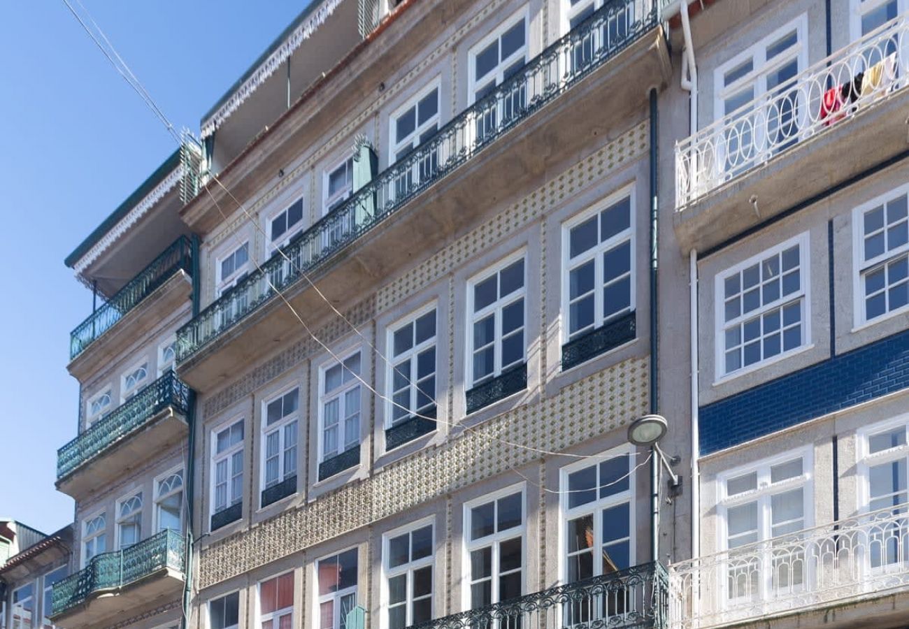 Apartamento em Porto - Luxury House with A/C, Downtown Porto near Metro