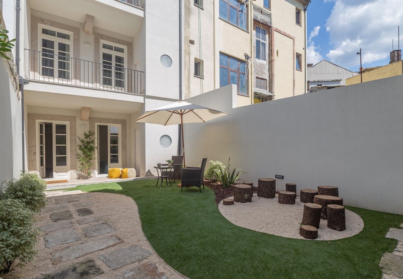 Apartamento em Porto - Charm Luxury House Garden AC Metro Downtown Porto