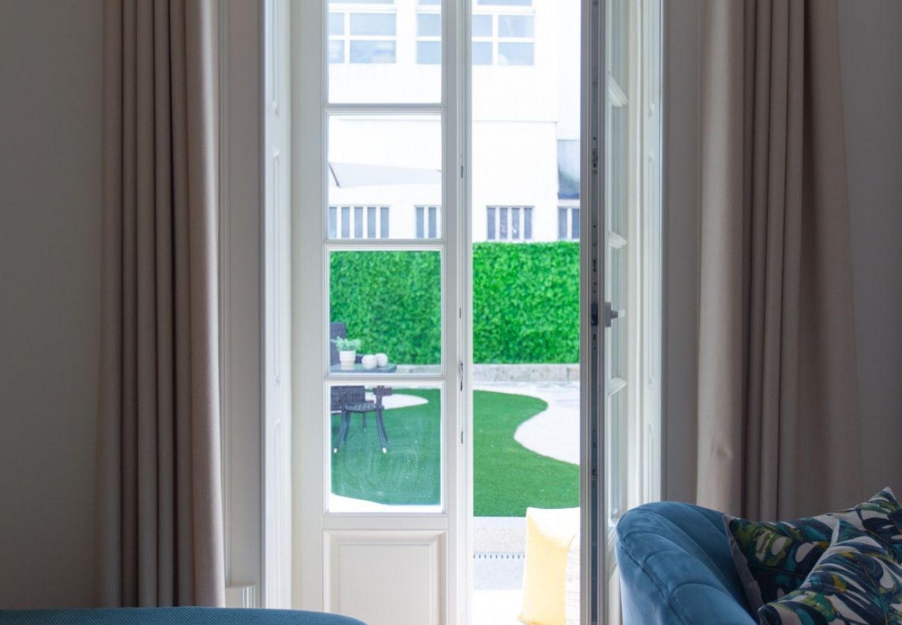 Apartamento em Porto - Charm Luxury House Garden AC Metro Downtown Porto