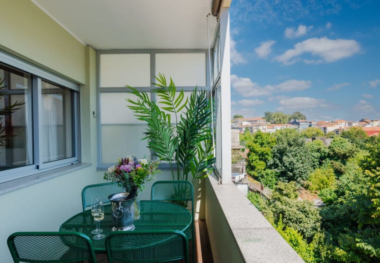 Apartamento em Porto - Sunny and Spacious House, 4BD 3Bath Downtown Porto