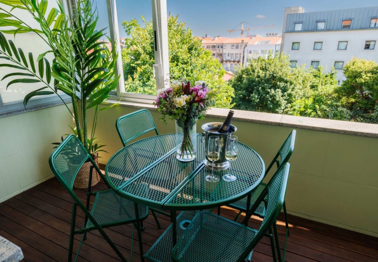 Apartamento em Porto - Sunny and Spacious House, 4BD 3Bath Downtown Porto