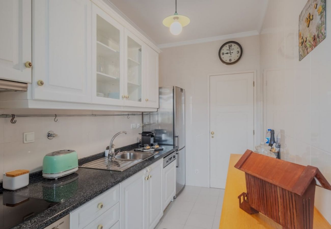 Apartamento em Porto - Sunny and Spacious House, 4BD 3Bath Downtown Porto