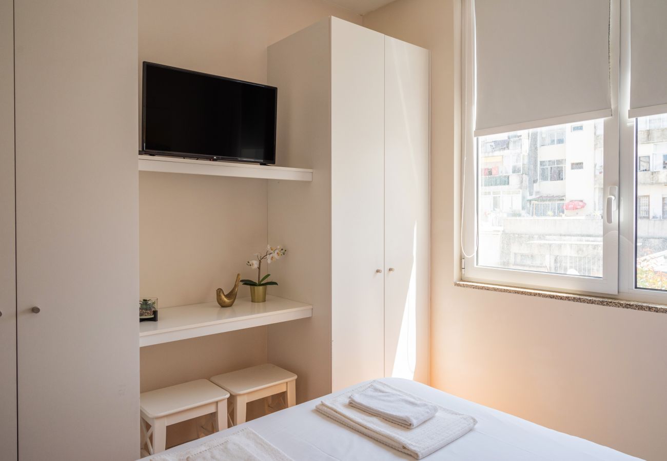 Apartamento em Porto - Lovely Charm House Downtown Porto Near metro w/ AC