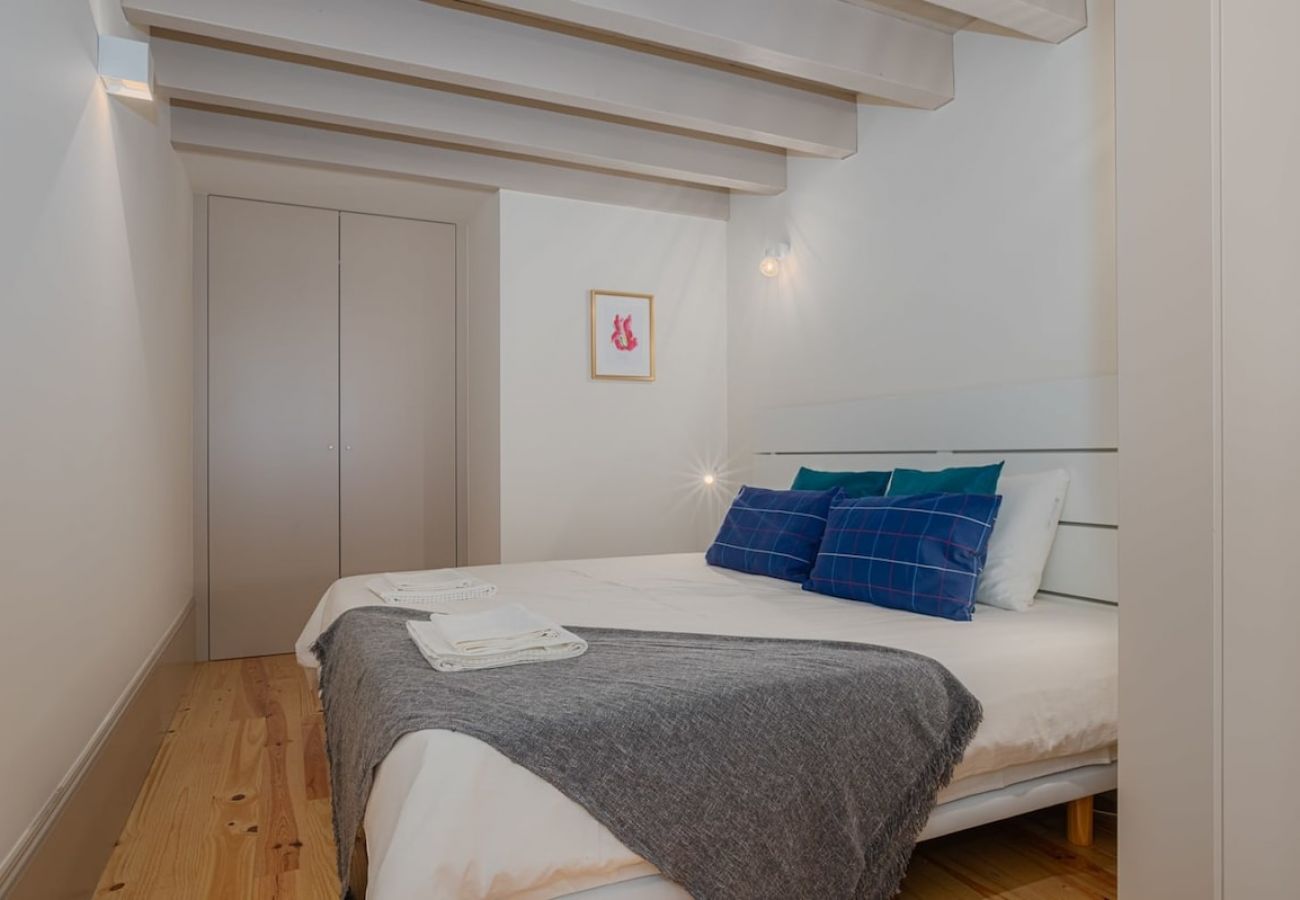 Apartamento em Porto - Oporto Artists Loft, Duplex Downtown near Metro