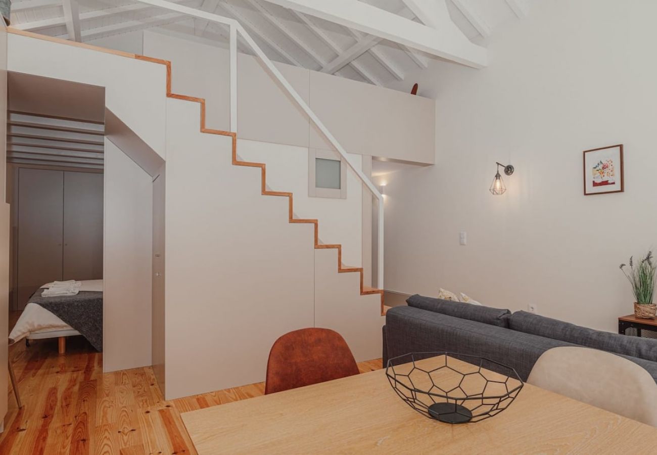 Apartamento em Porto - Oporto Artists Loft, Duplex Downtown near Metro