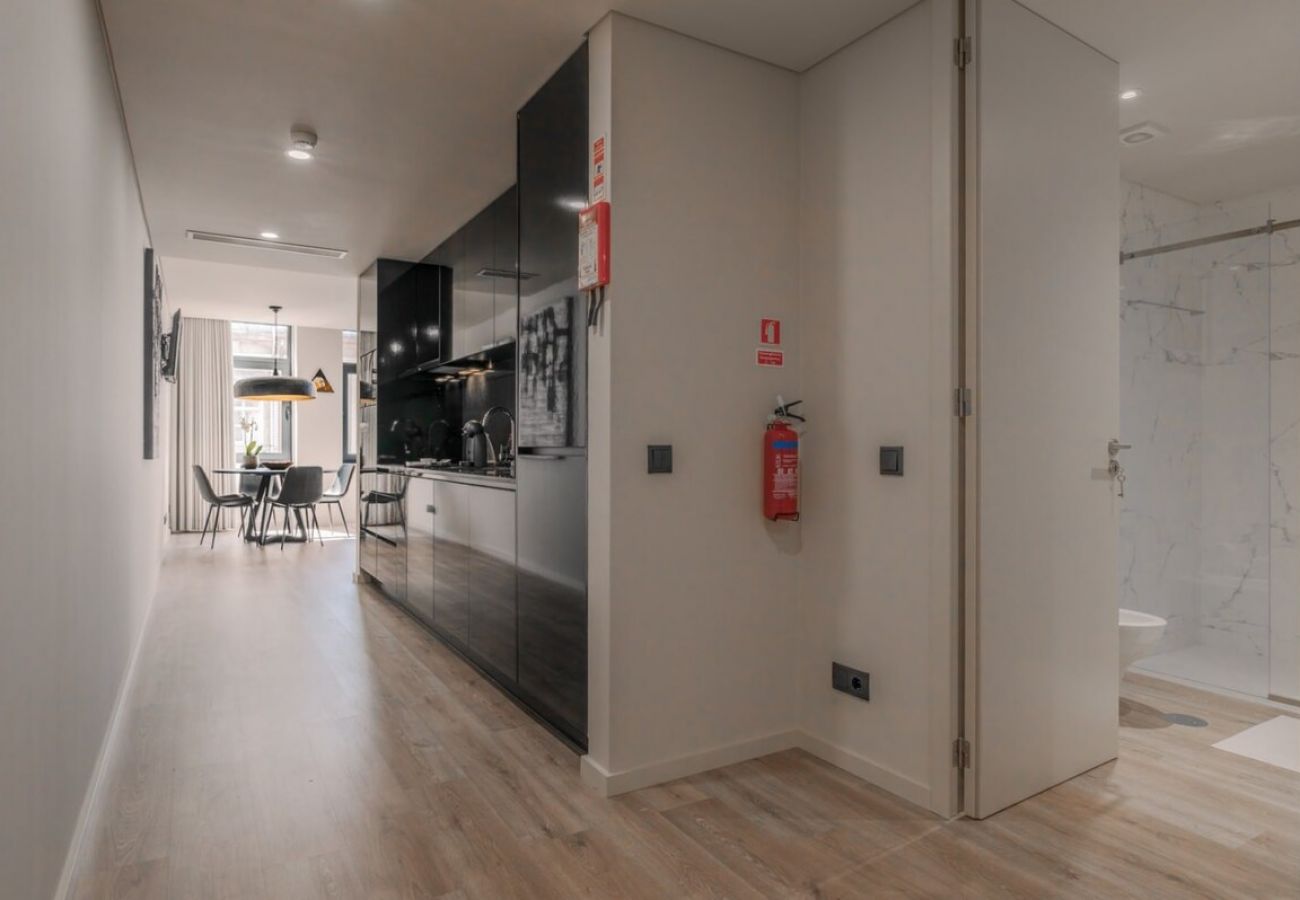 Apartamento em Porto - Urban Luxury Apartment, Downtown Porto near Metro