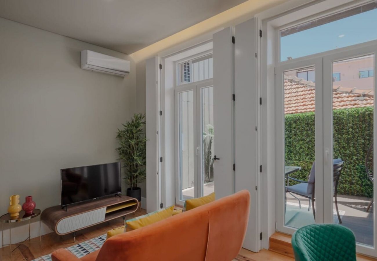 Apartamento em Porto - Green Garden Luxury House w/ AC, Metro & Downtown