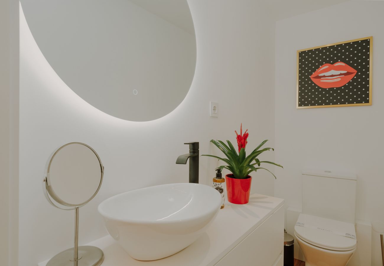 Apartamento em Porto - Pop Art Luxury Apartment w/Ac