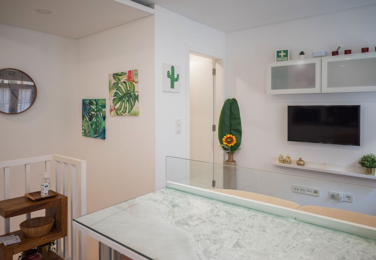 Apartamento em Porto - Central Luxury Apartment w/AC Metro Downtown Porto