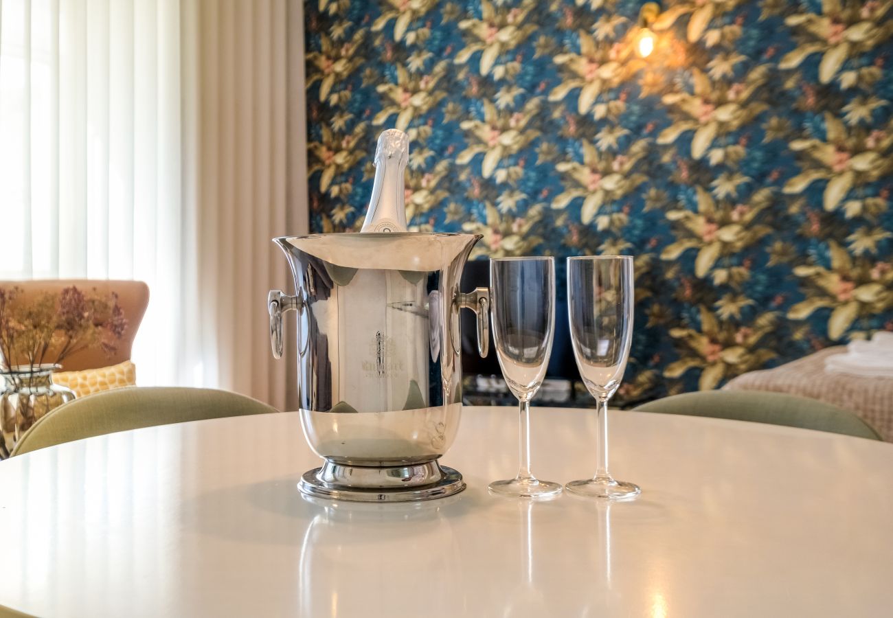 Apartamento em Porto - Historic Porto Nook Downtown Porto near metro