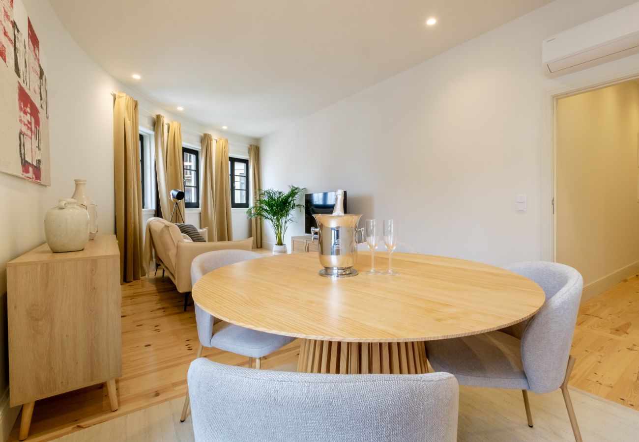Apartamento em Porto - Art Deco 22 Luxury 2BR Apartment Downtown Metro AC