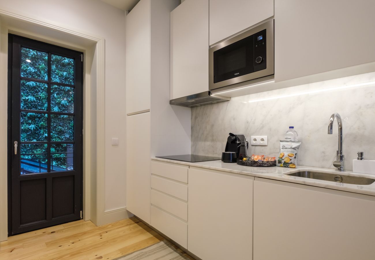 Apartamento em Porto - Art Deco 13 Luxury 2BR Apartment Downtown Metro AC