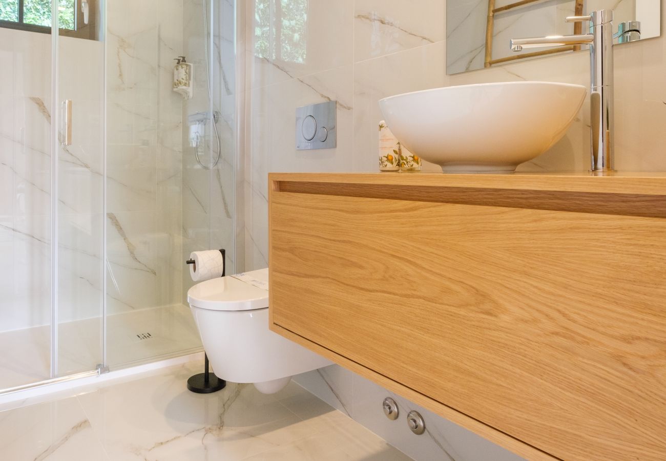 Apartamento em Porto - Art Deco 23 Luxury 2BR Apartment Downtown Metro AC