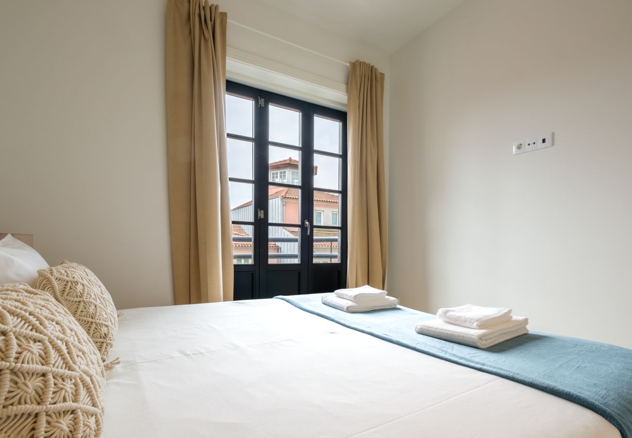 Apartamento em Porto - Art Deco 33 Luxury 2BR Apartment Downtown Metro AC