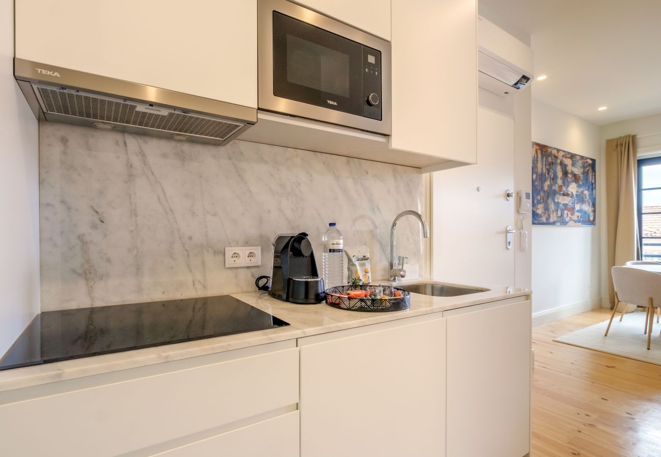 Apartamento em Porto - Art Deco 33 Luxury 2BR Apartment Downtown Metro AC