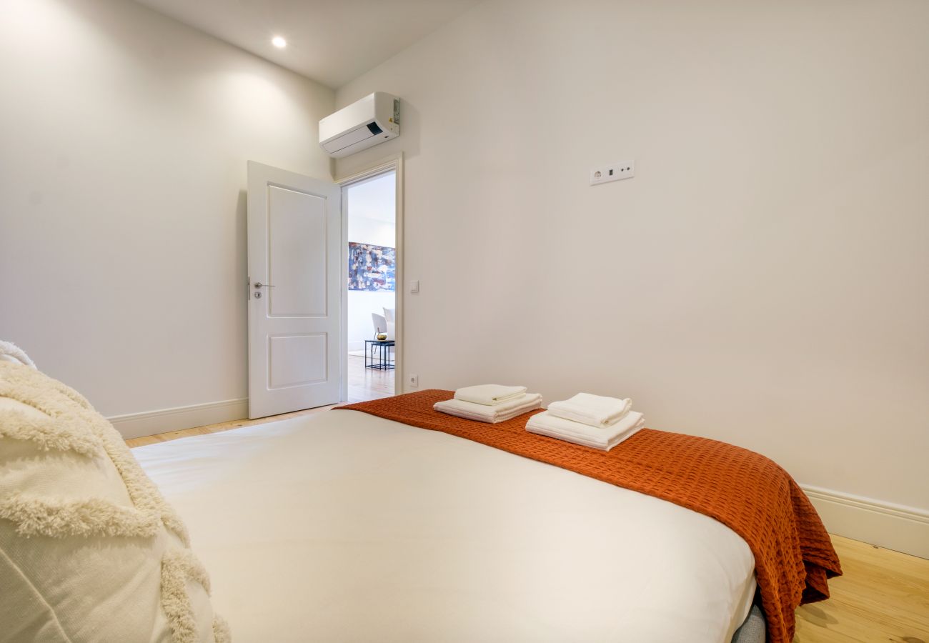 Apartamento em Porto - Art Deco 33 Luxury 2BR Apartment Downtown Metro AC
