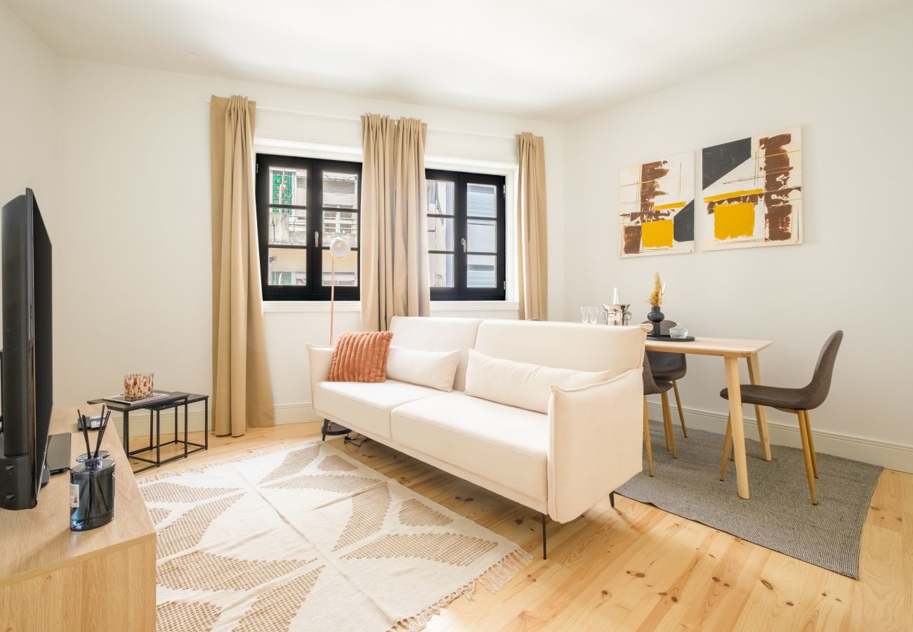 Apartamento em Porto - Art Deco 11 Luxury 2BR Apartment Downtown Metro AC