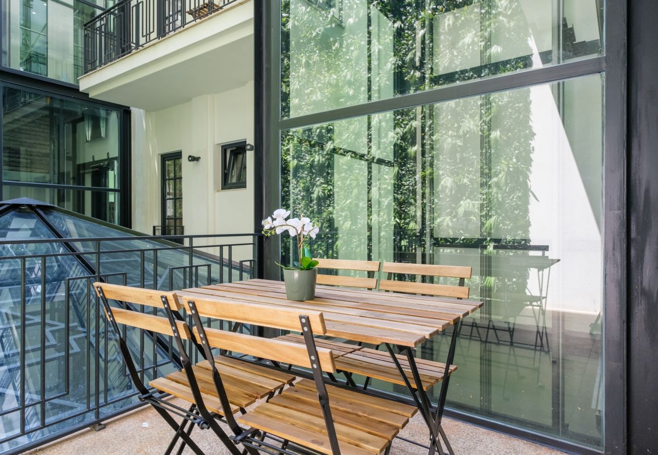 Apartamento em Porto - Art Deco 11 Luxury 2BR Apartment Downtown Metro AC