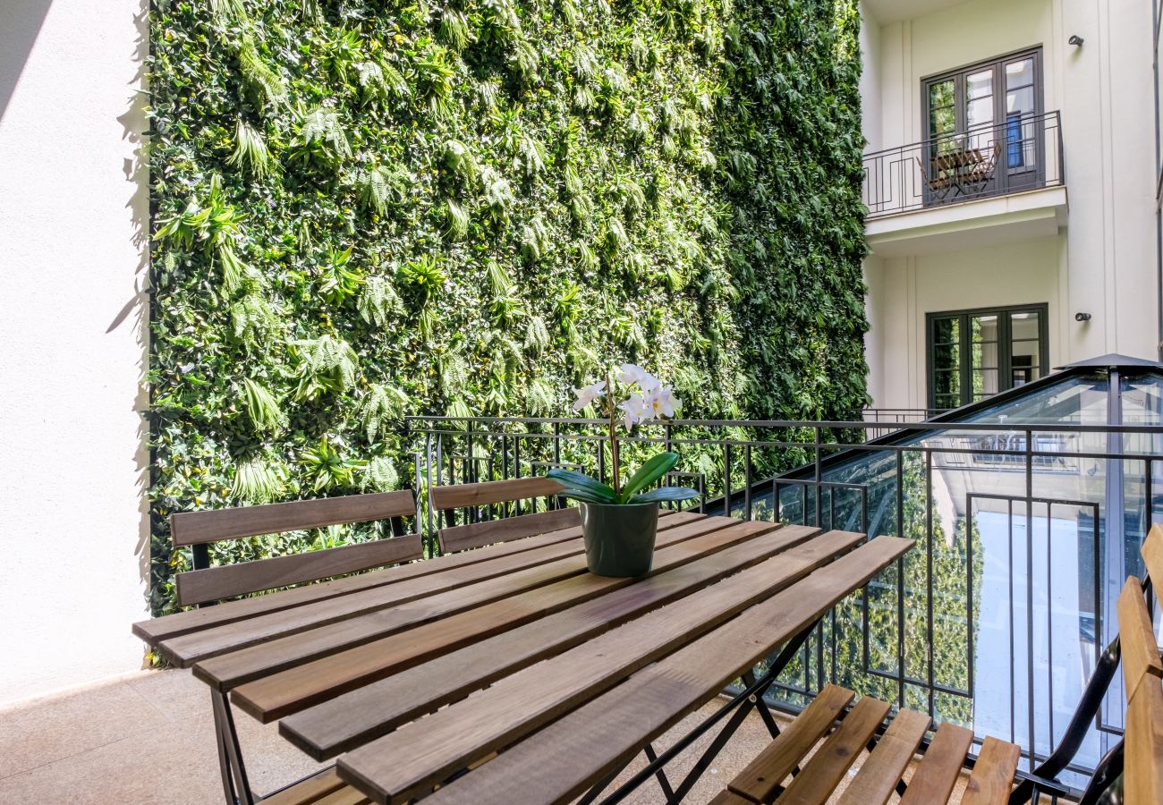 Apartamento em Porto - Art Deco 11 Luxury 2BR Apartment Downtown Metro AC
