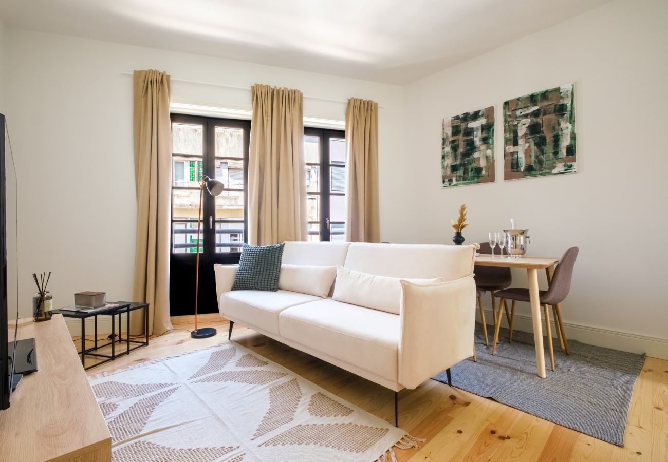 Apartamento em Porto - Art Deco 31 Luxury 2BR Apartment Downtown Metro AC