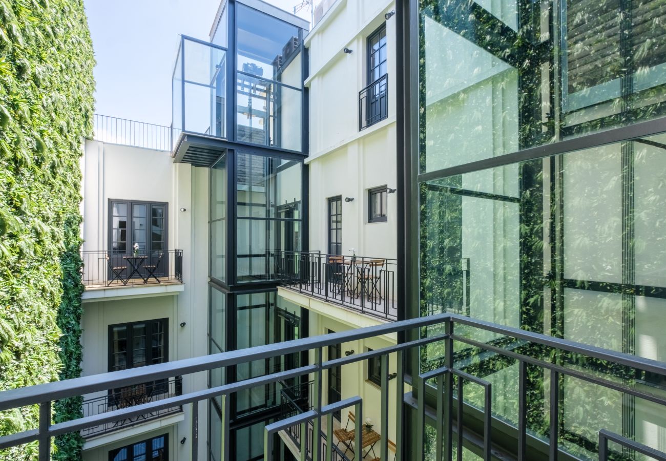 Apartamento em Porto - Art Deco 31 Luxury 2BR Apartment Downtown Metro AC