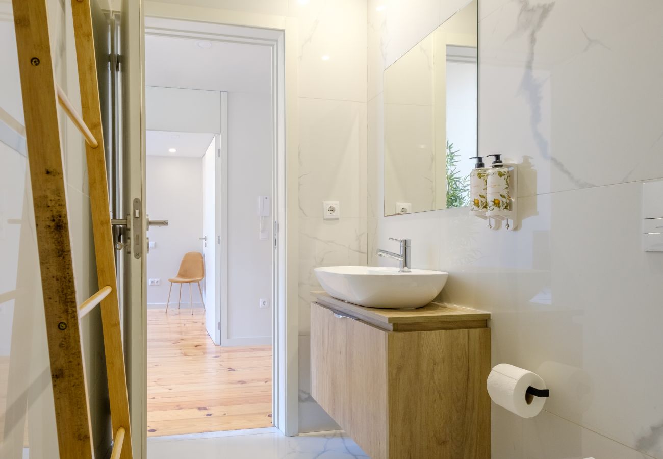 Apartamento em Porto - Magnolia 5 Luxury with AC Metro Downtown Porto