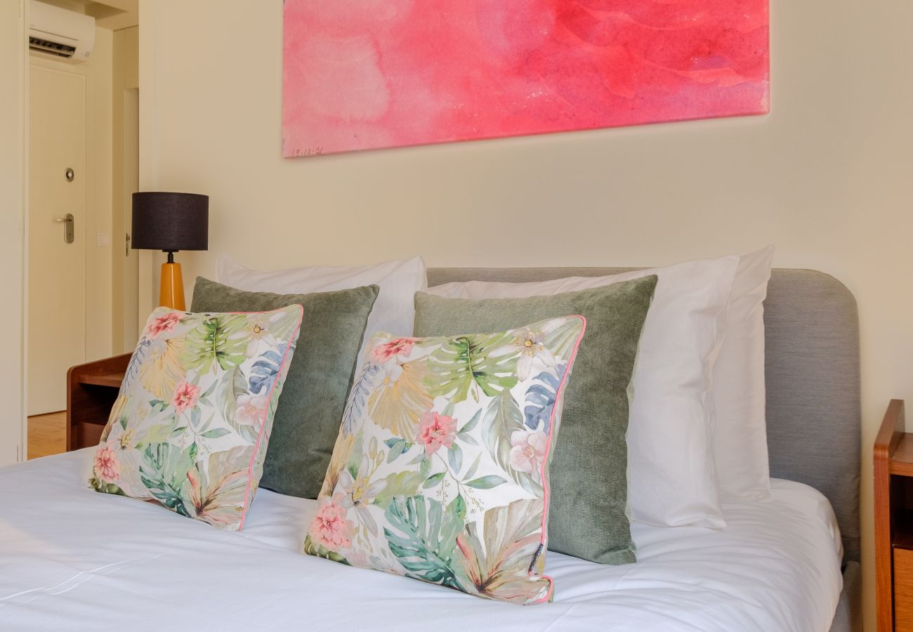 Apartamento em Porto - Magnolia 5 Luxury with AC Metro Downtown Porto