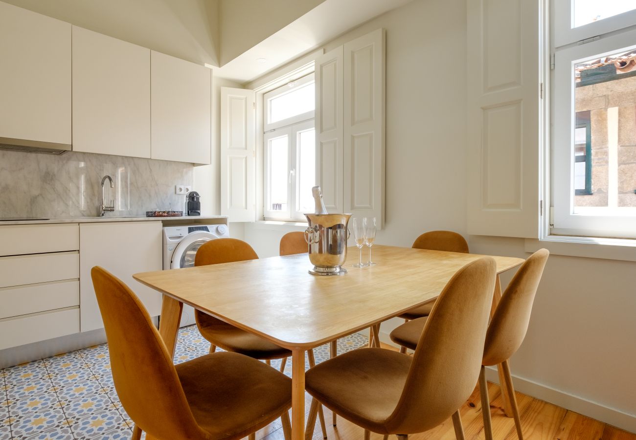 Apartamento em Porto - Magnolia 5 Luxury with AC Metro Downtown Porto