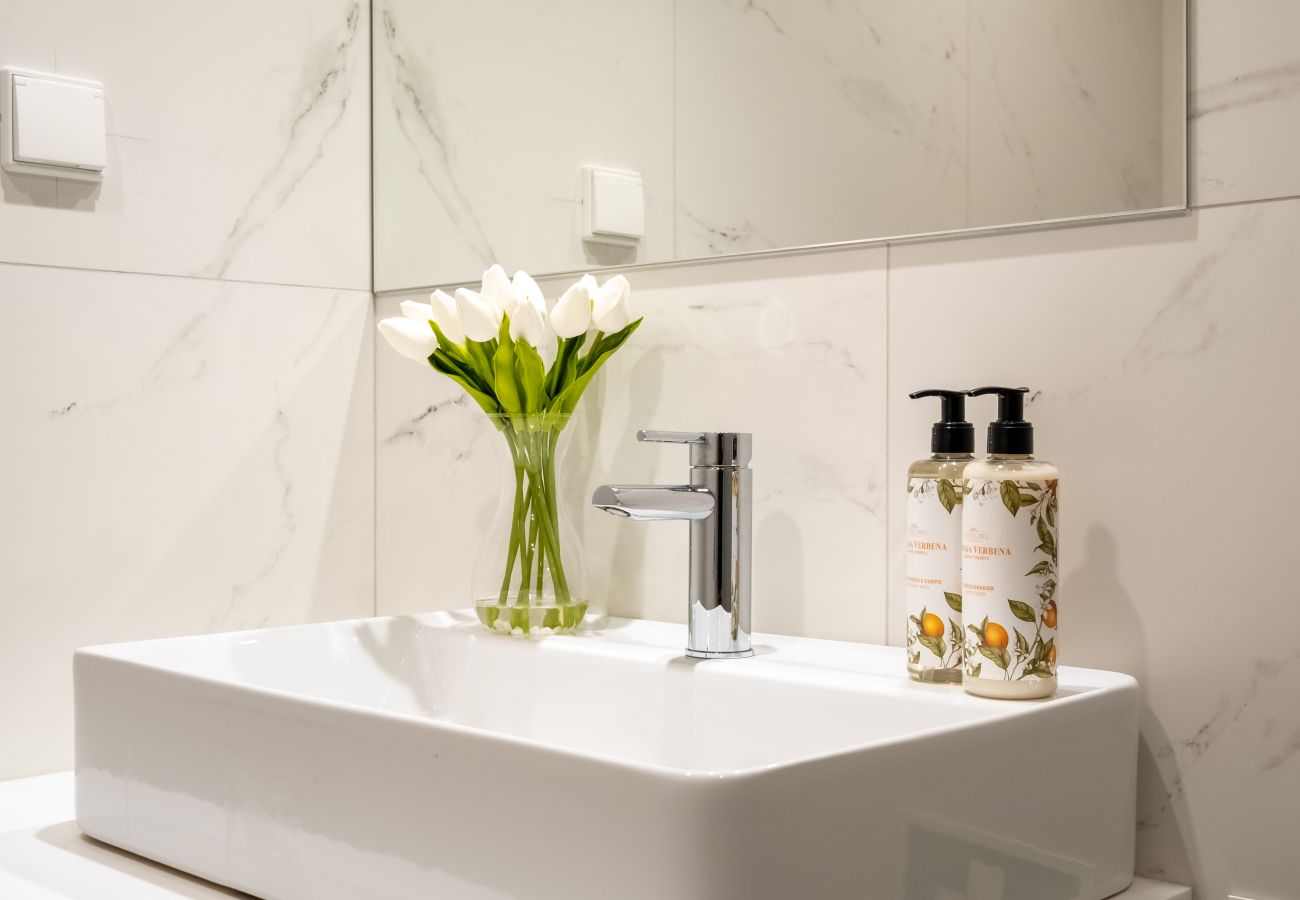 Apartamento em Porto - São Bento Luxury Hideaway 2 Bedroom Downtown Porto