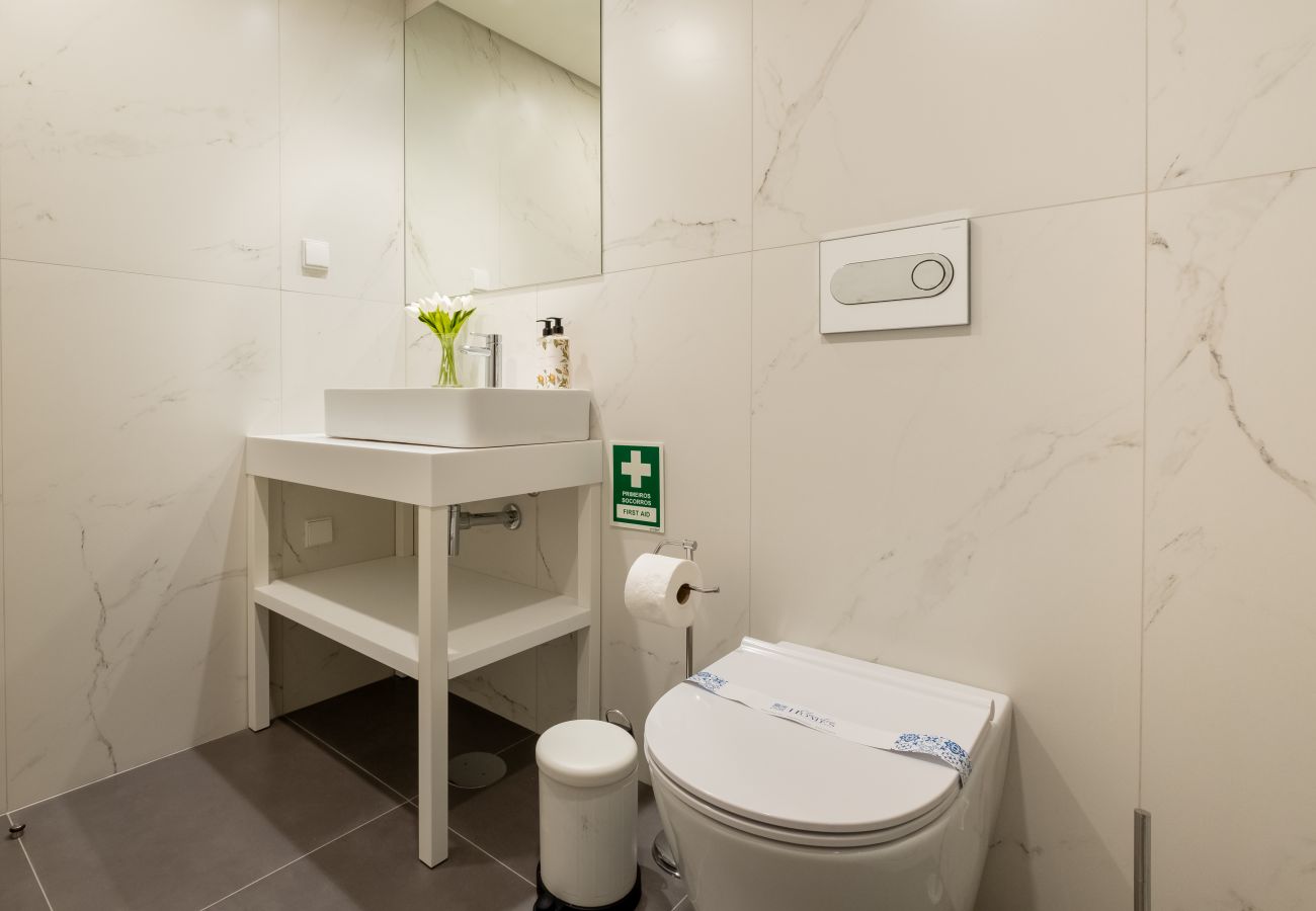 Apartamento em Porto - São Bento Luxury Hideaway 2 Bedroom Downtown Porto