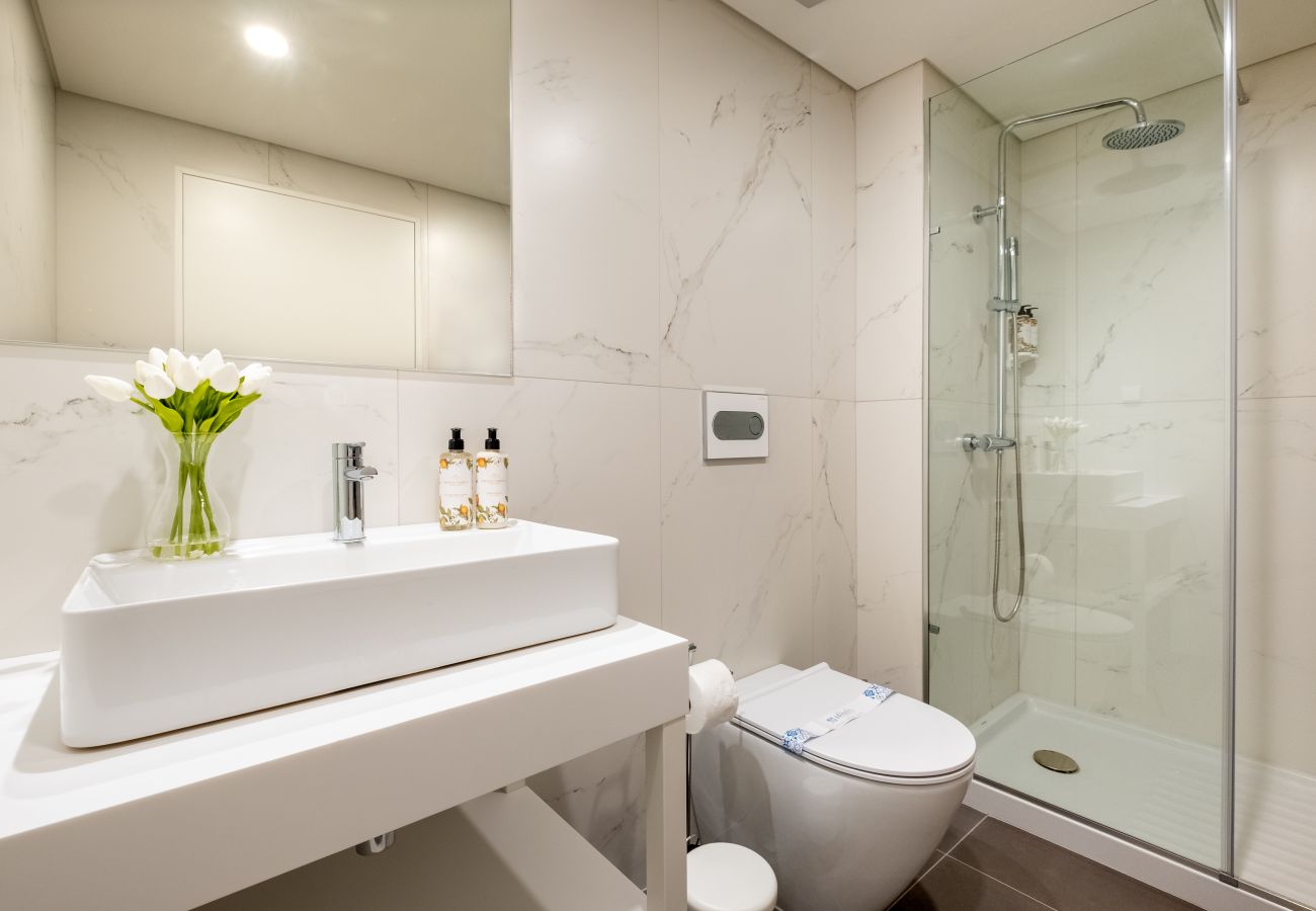 Apartamento em Porto - São Bento Luxury Hideaway 2 Bedroom Downtown Porto
