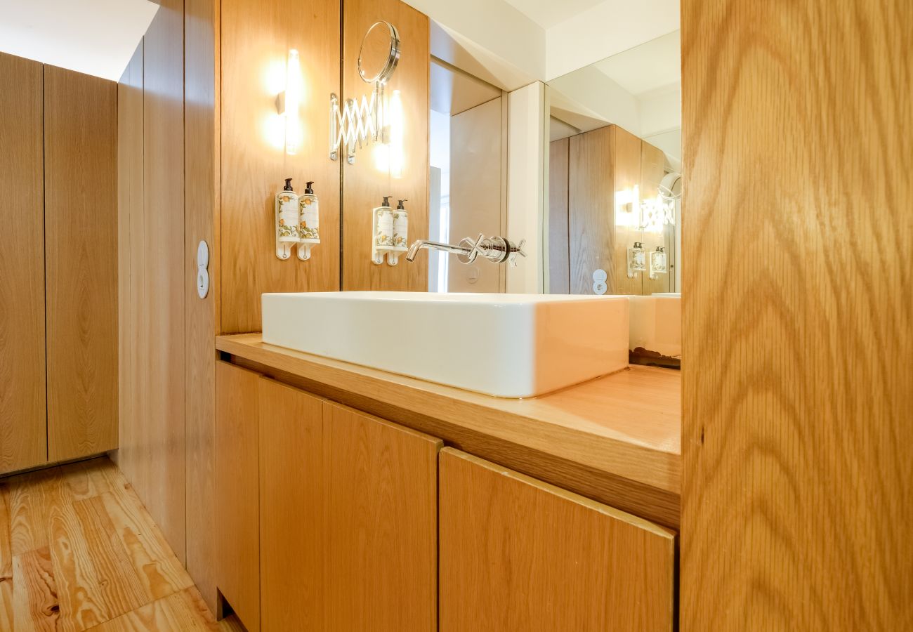 Apartamento em Porto - Garden Luxury House 2BDR | Downtown Oporto with AC