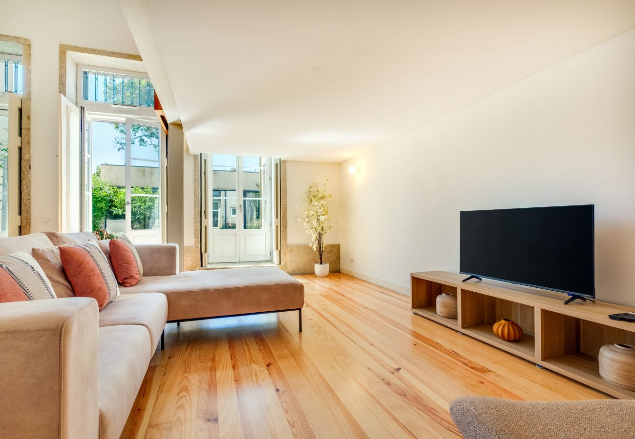 Apartamento em Porto - Garden Luxury House 2BDR | Downtown Oporto with AC