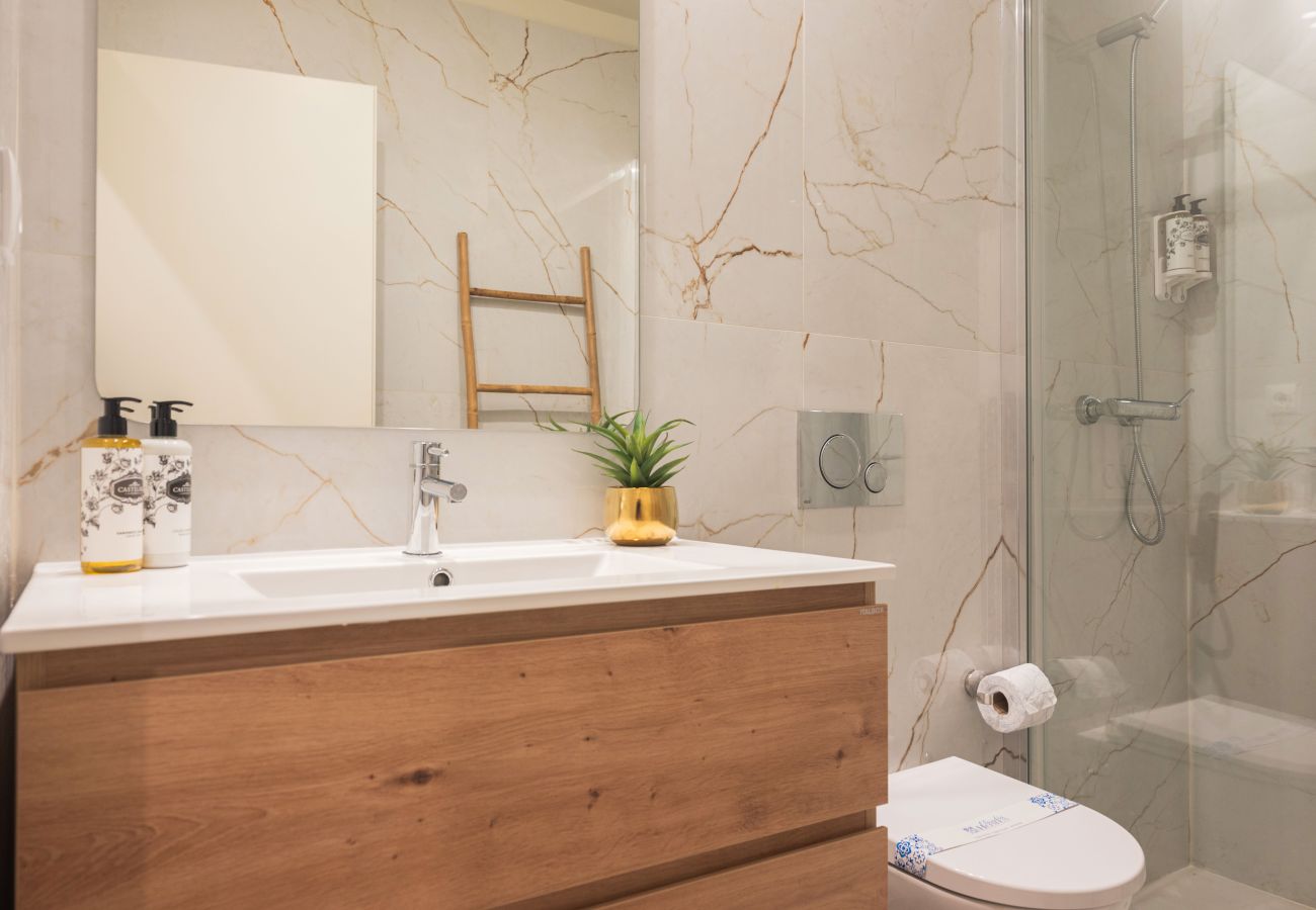 Apartamento em Porto - Luxury Style 20 with AC Downtown Porto near Metro