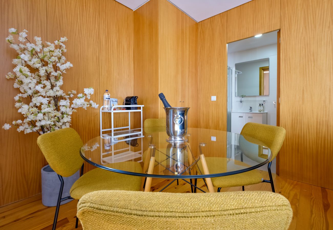 Apartamento em Porto - Trindade Essence Duo Suites