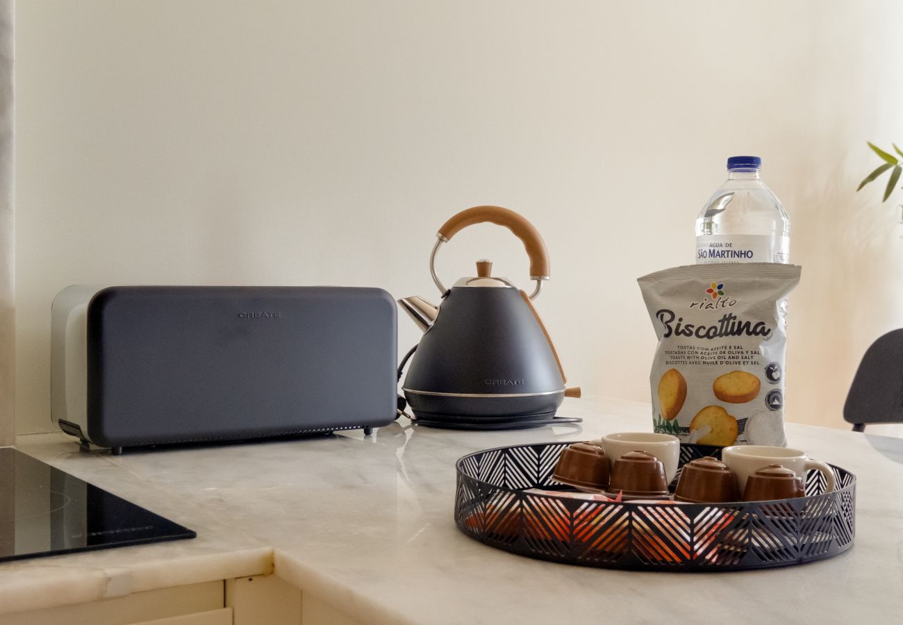 Apartamento em Porto - Magnolia 3 Luxury with AC Metro Downtown Porto