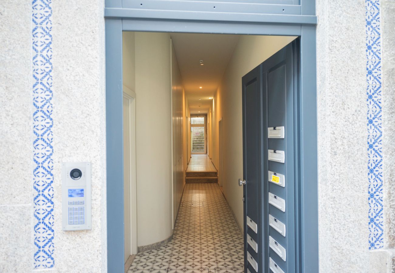 Apartamento em Porto - Luxury Style 8 with A/C Downtown Porto near Metro