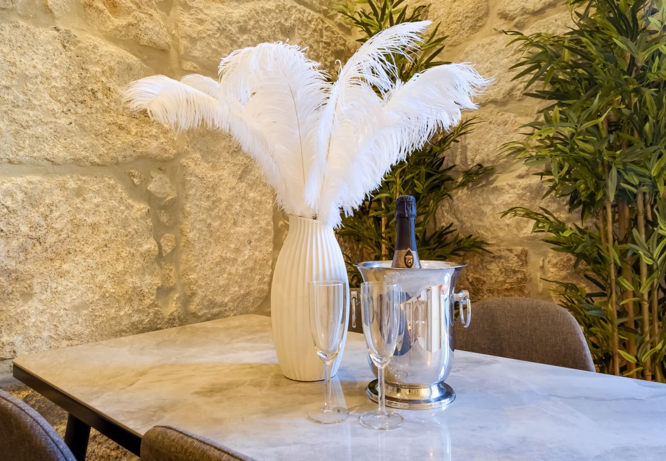 Apartamento em Porto - Luxury Style 8 with A/C Downtown Porto near Metro