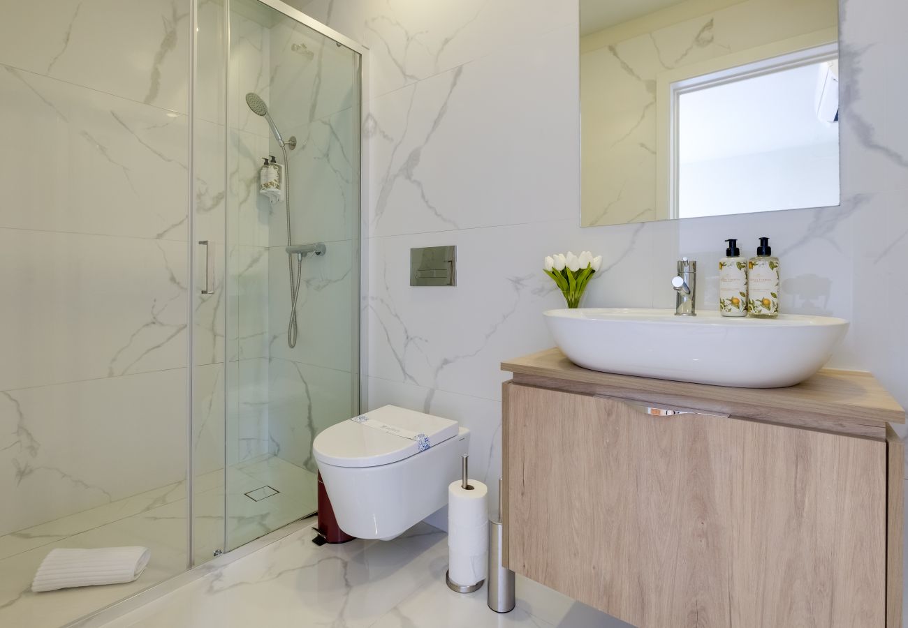 Apartamento em Porto - Magnolia 6 Luxury with AC Metro Downtown Porto