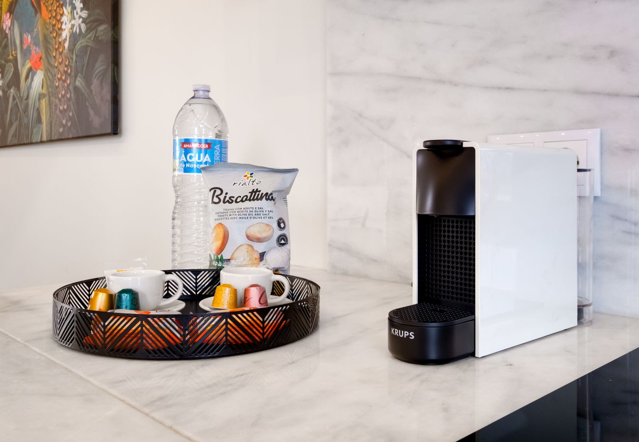 Apartamento em Porto - Magnolia 6 Luxury with AC Metro Downtown Porto