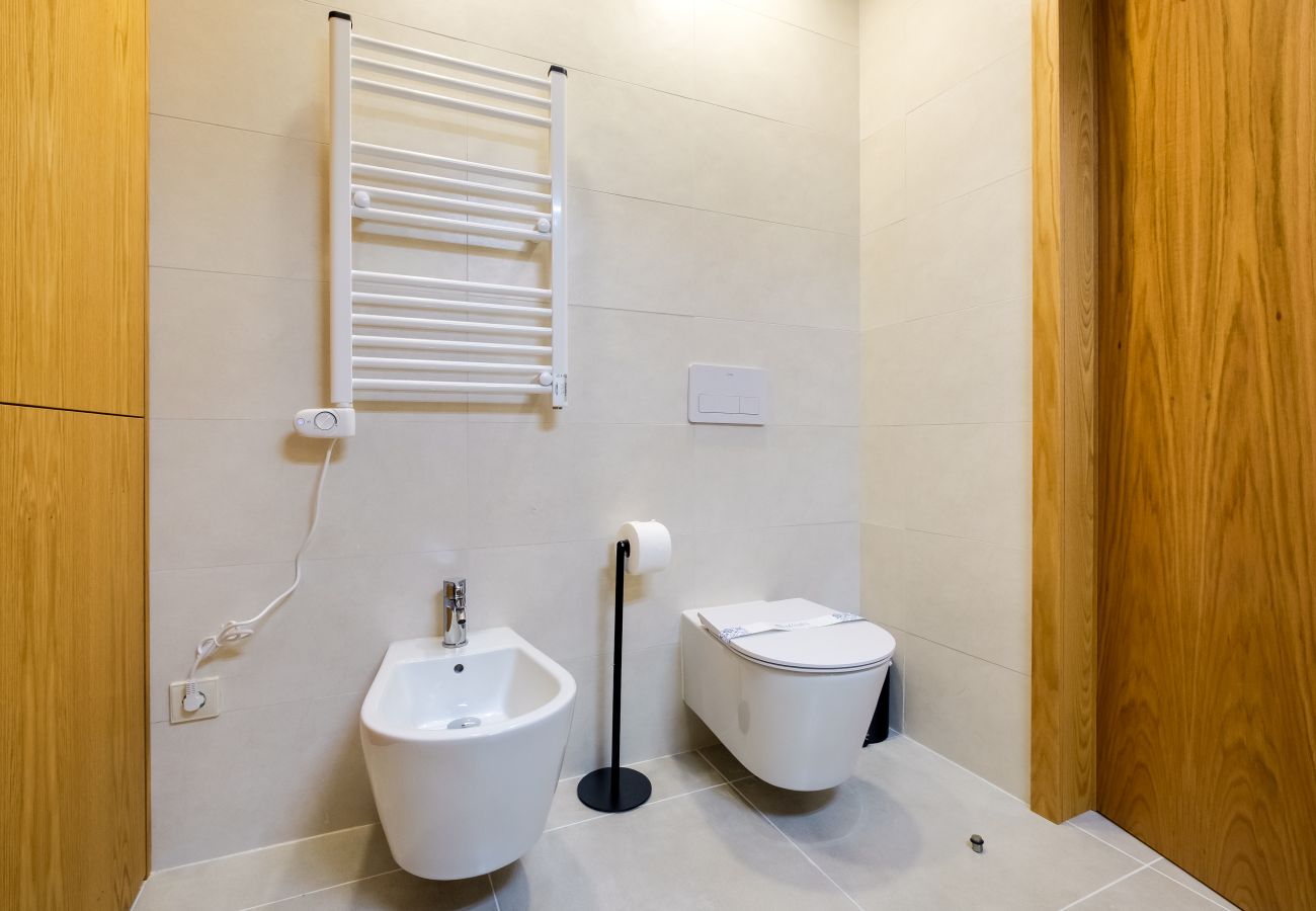 Apartamento em Porto - Camões  Apartment with A/C near Metro