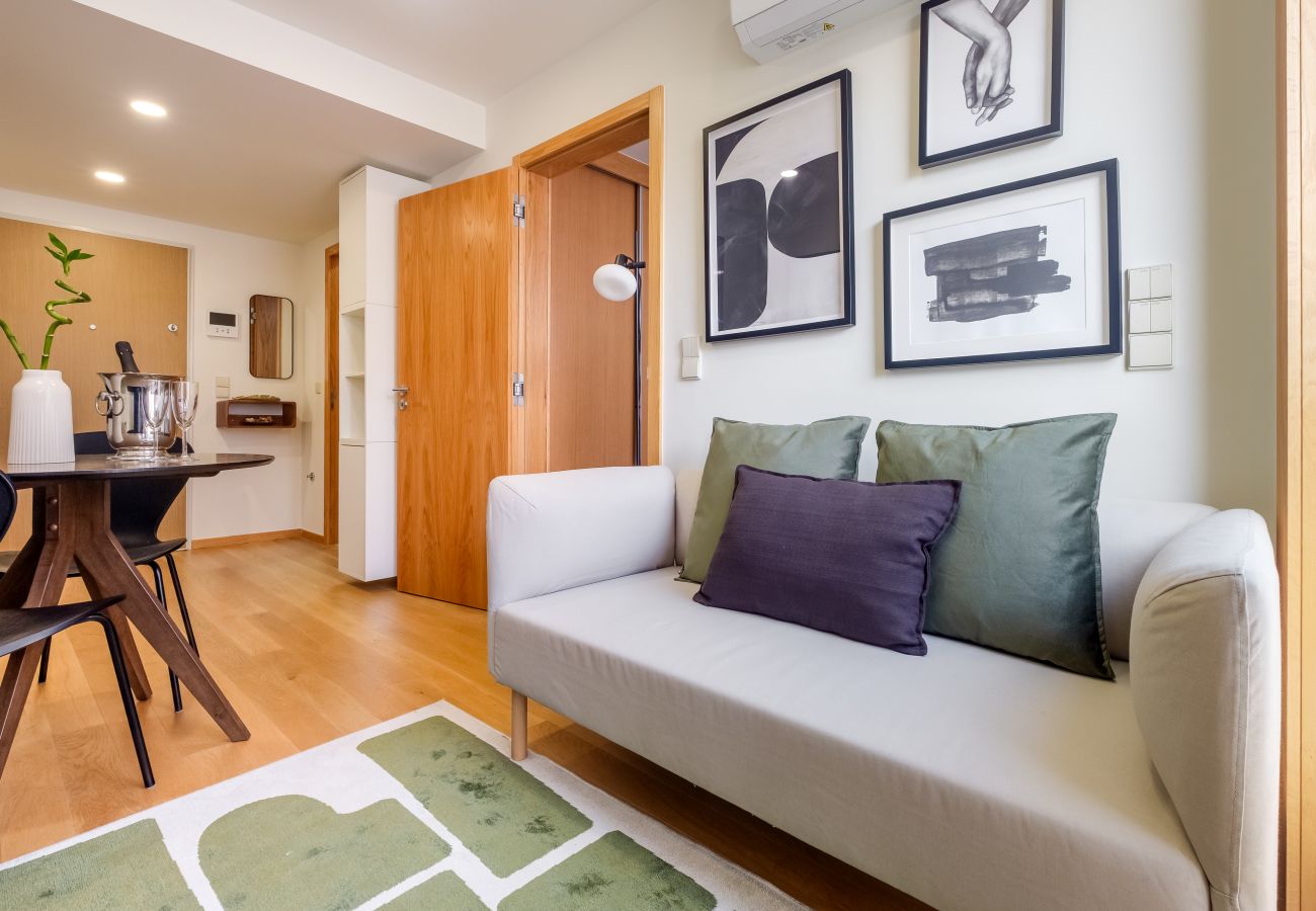 Apartamento em Porto - Camões  Apartment with A/C near Metro