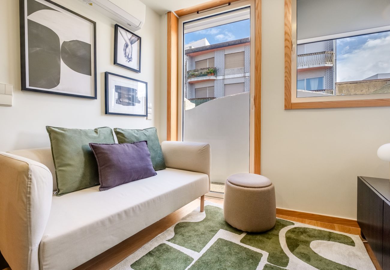 Apartamento em Porto - Camões  Apartment with A/C near Metro