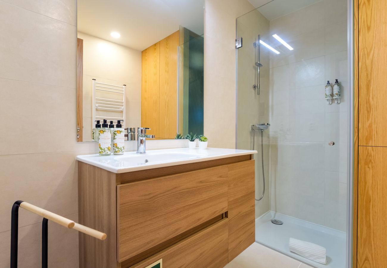 Apartamento em Porto - Camões  Apartment with A/C near Metro