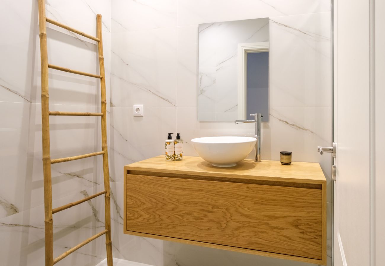 Apartamento em Porto - Art Deco 34 Luxury Apartment Downtown Metro AC